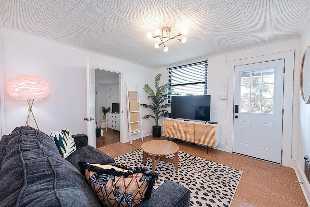 Trio 1 Bedroom Pink Unit *